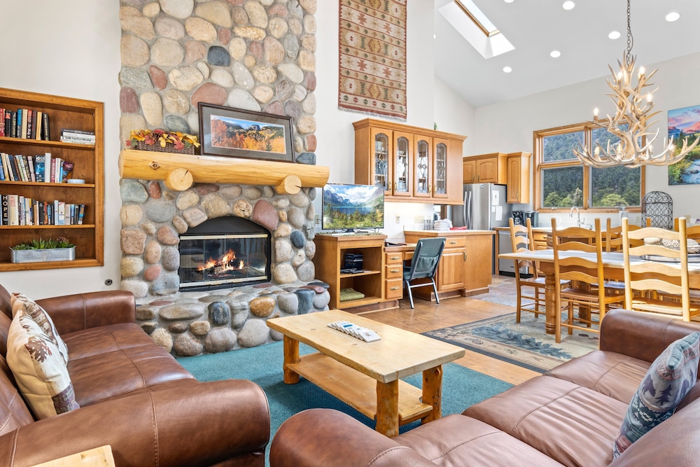 Cascade Mountain Home By Estes Park Homes 6 Bedroom Home
