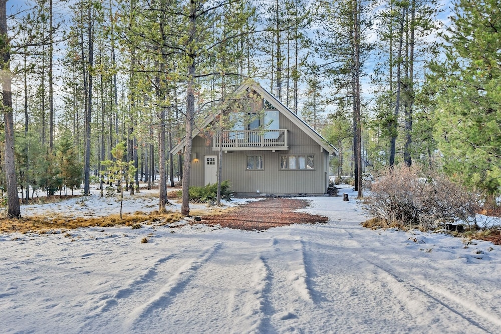 12 Central 2 Bedroom Home by Redawning view 4