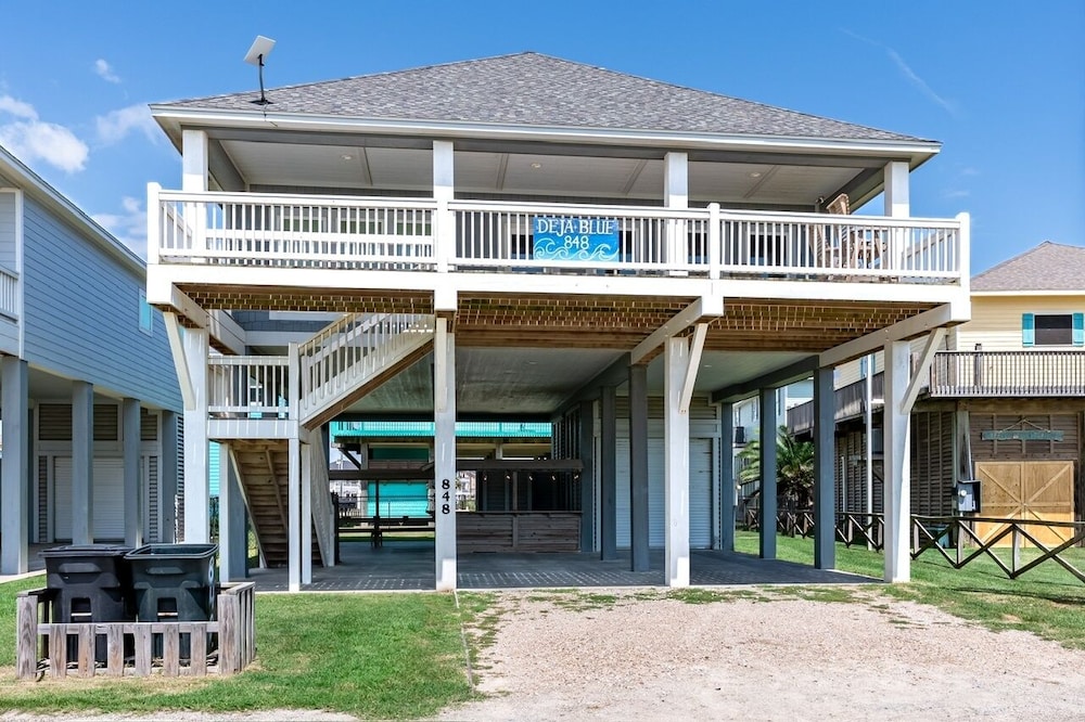 Deja Blue 2 3 Bedroom Home