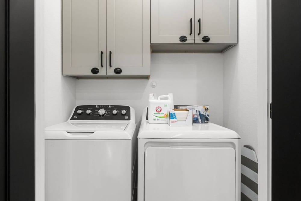 Chic 4BR Getaway Near NRG TMC
