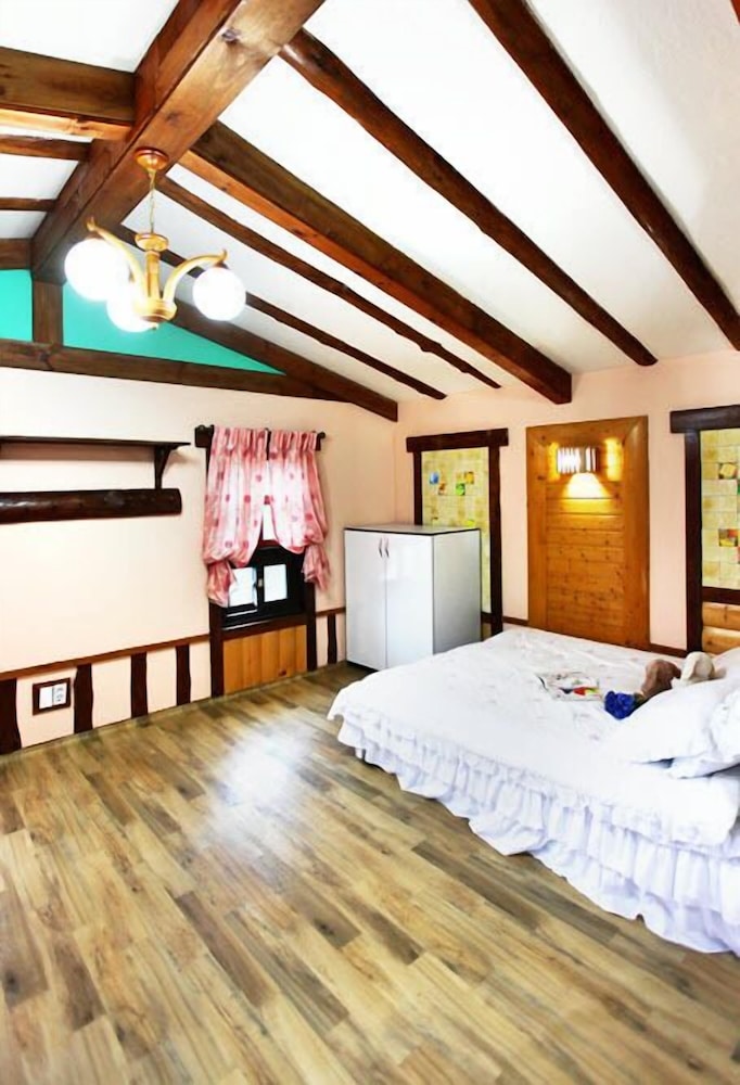 Camp Star Pension