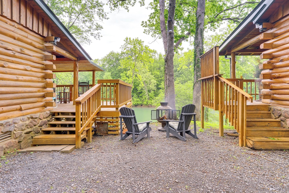 Deck & Views: Little Red River Retreat!