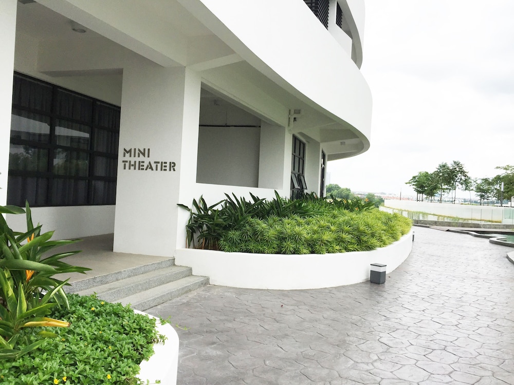 Private Hideaway Homestay
