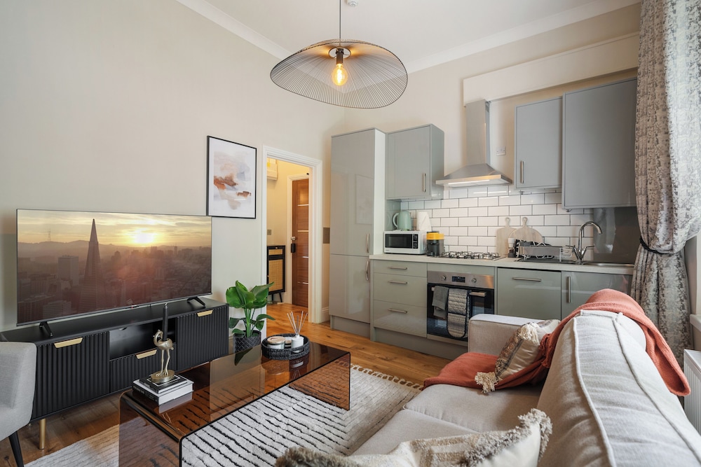 Avari Apartments - Notting Hill