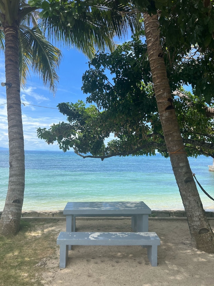 Reef Waters Resort