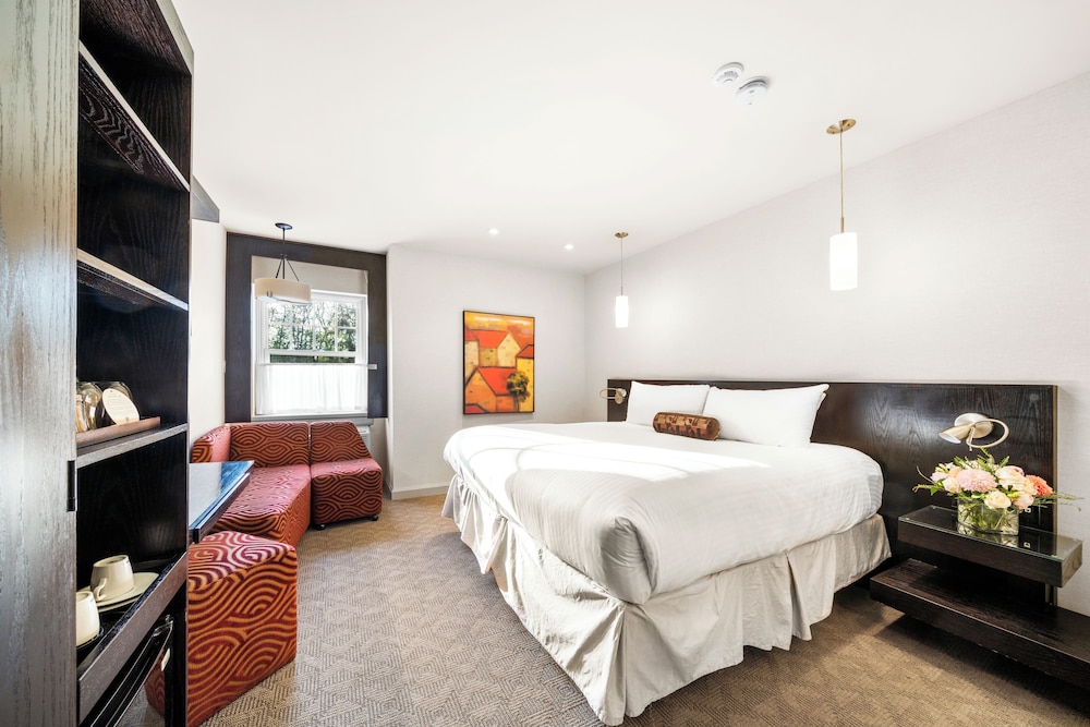 Niagara-on-the-Lake Vacations - The Shaw Club Hotel - Property Image 53