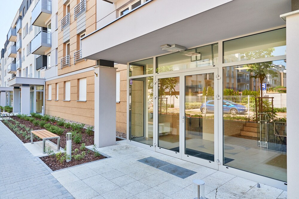 Vintage Apartment Wroclaw by Renters view 3