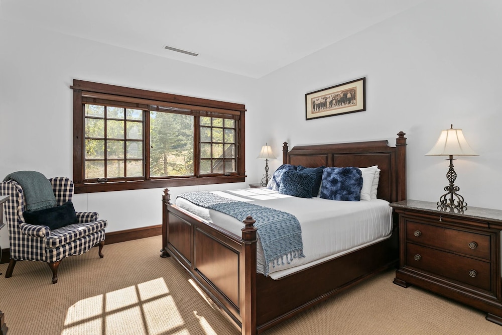 Arrowleaf Lodge at Deer Valley Resort - Three Bedroom Residence #110 3 Condo