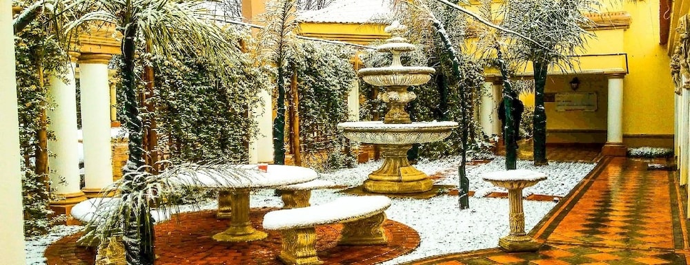 Caesars Guesthouse & Conference Centre