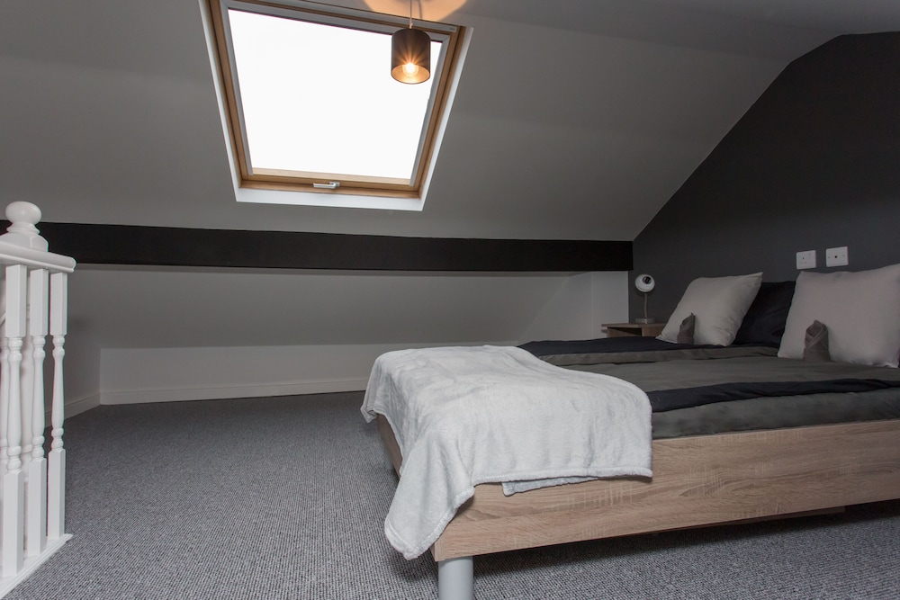 Townhouse @ 101 Catherine Street Crewe view 3