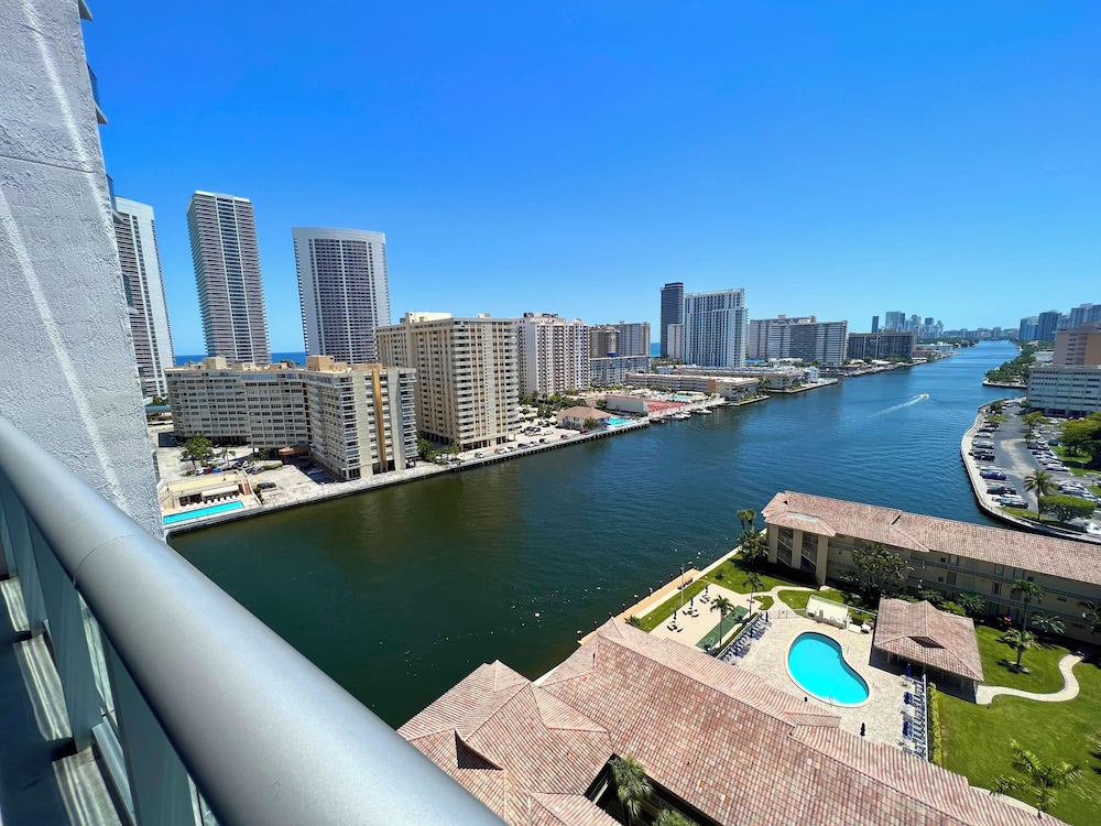 Luxury Great View 1503