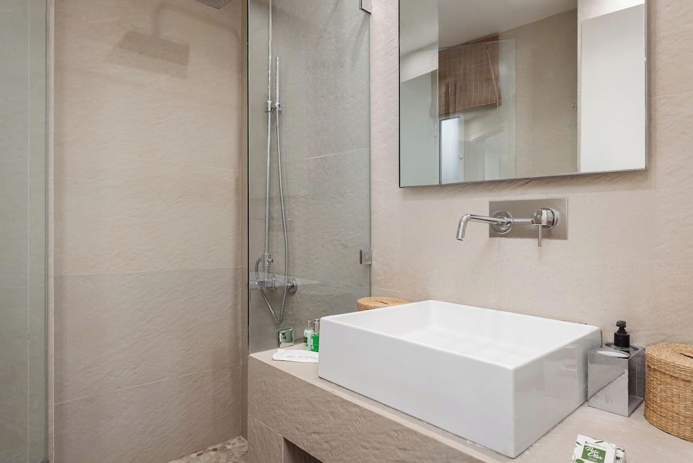 Vouliagmeni Exclusive Residence
