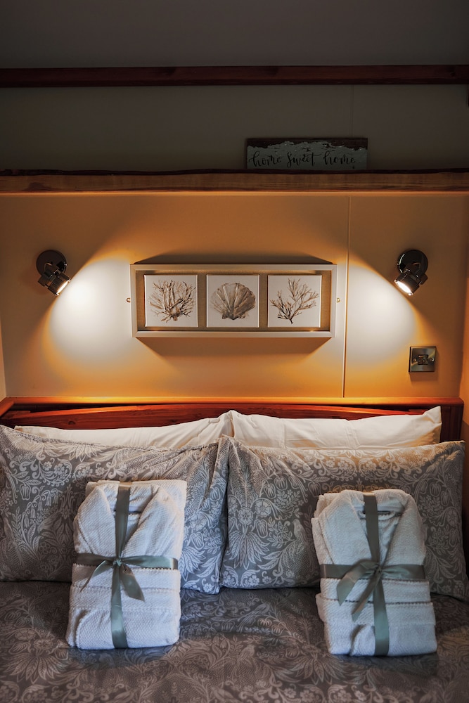Wildwood Quarry Cabin - Pet Friendly - Sleeps 3/4