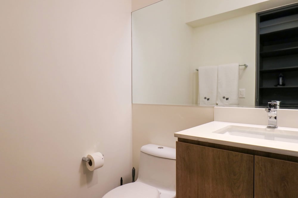 w Fabulous 2BR w Impressive Deco in San Isidro