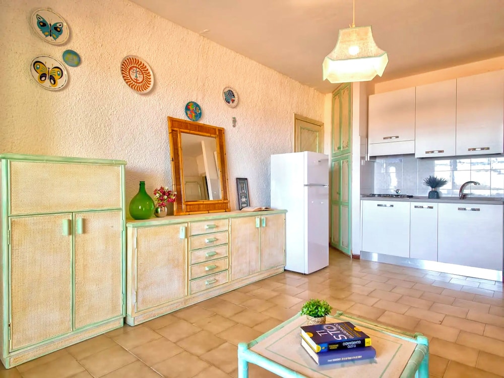 Residence in Marinella just 300 mt from the sea