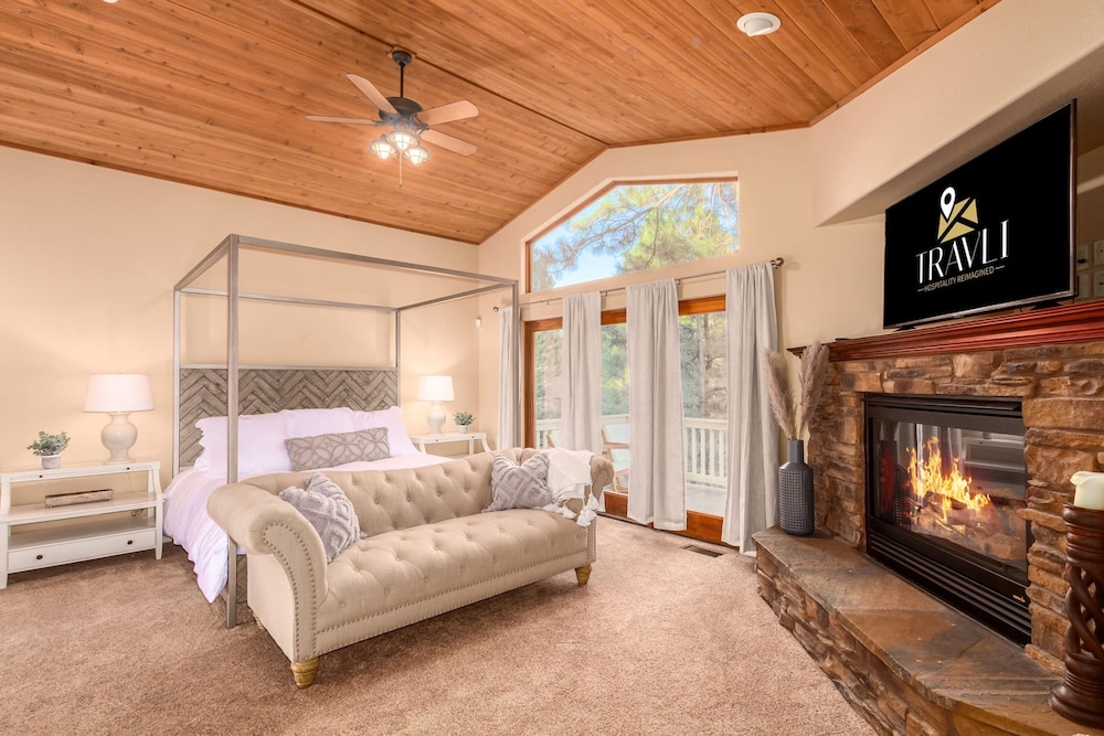 Amberwood Estate w 5 Showers Spa Mtn Views