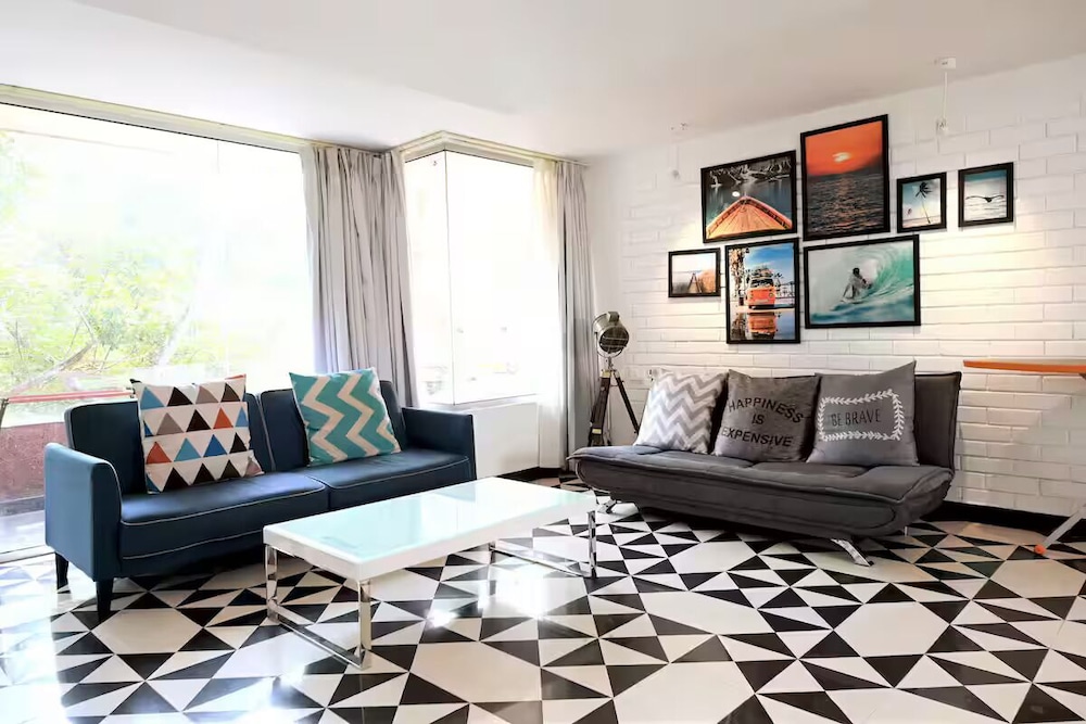 The Coastal Nest - 2BHK by Da Alohas
