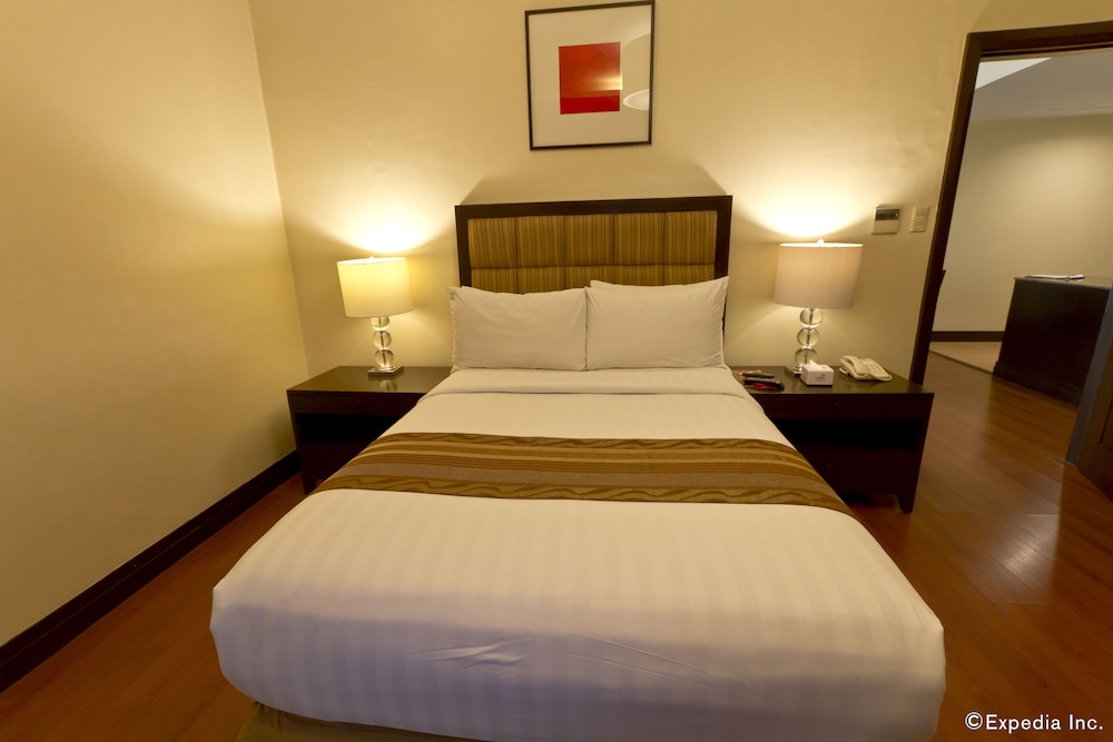 Cebu Vacations - Crown Regency Hotel and Towers - Property Image 10