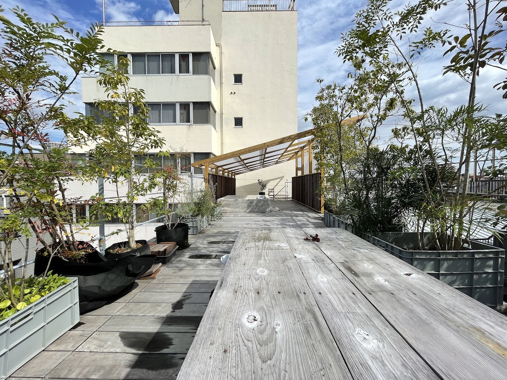 AET HOTEL