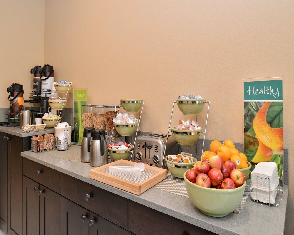 Quality Inn & Suites Tacoma - Seattle