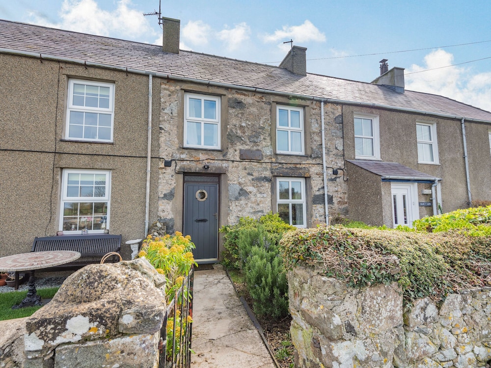 2 Sea View Cottage