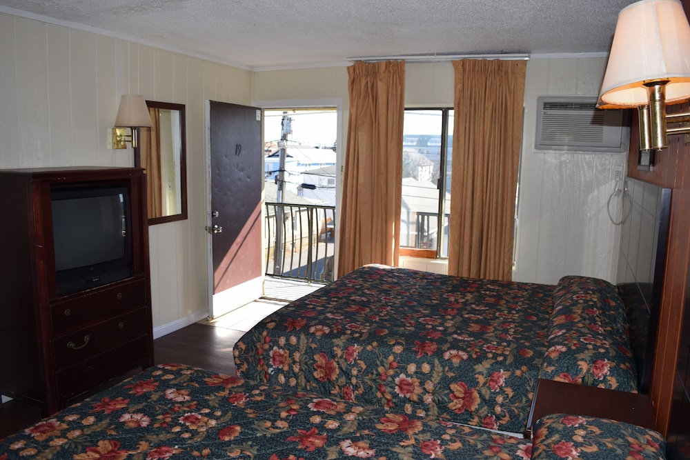 Dry Dock Motel view 4