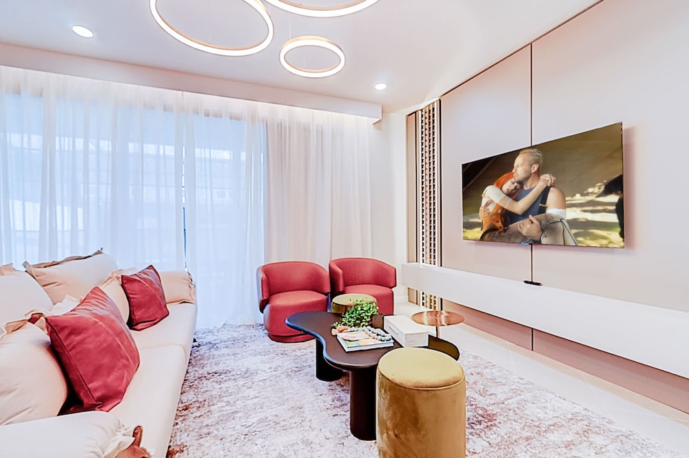 1177 Fantastic Family Home for Your Vacation