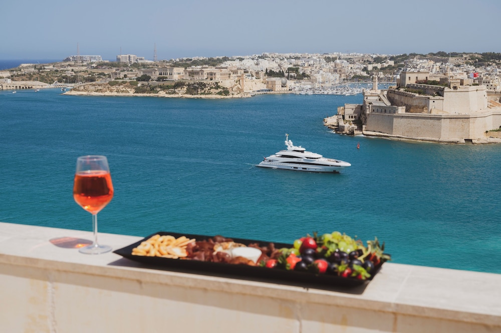 V60 Valletta