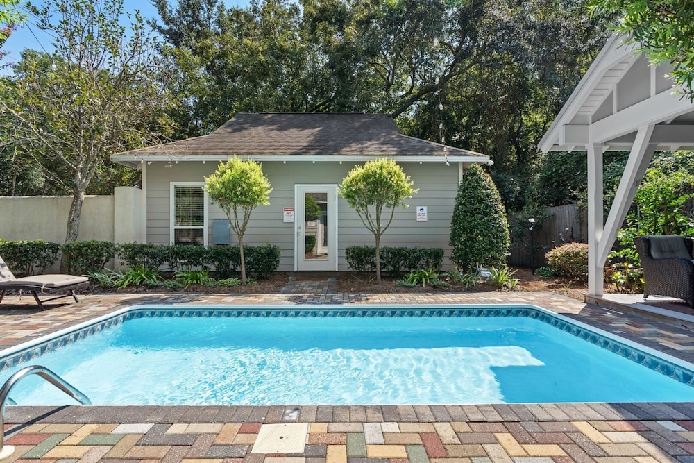 Honey Bee Bungalows by Avantstay Boat Friendly Pool Access