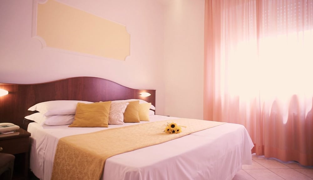 Hotel Grifone - Image 1