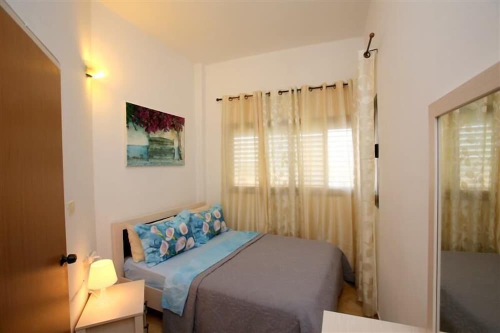 Elena Apartments