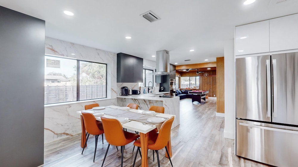 Casa Nirvana 4BR Home With Private Pool