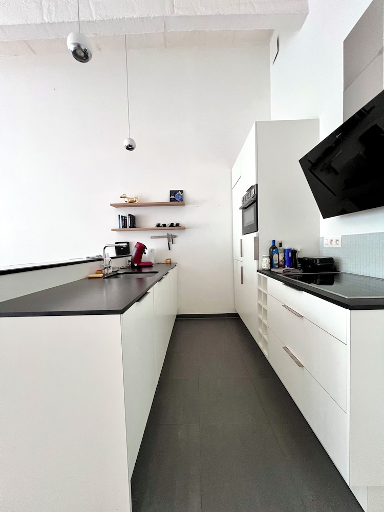 Spacious Loft Instant Favourite Up to 4