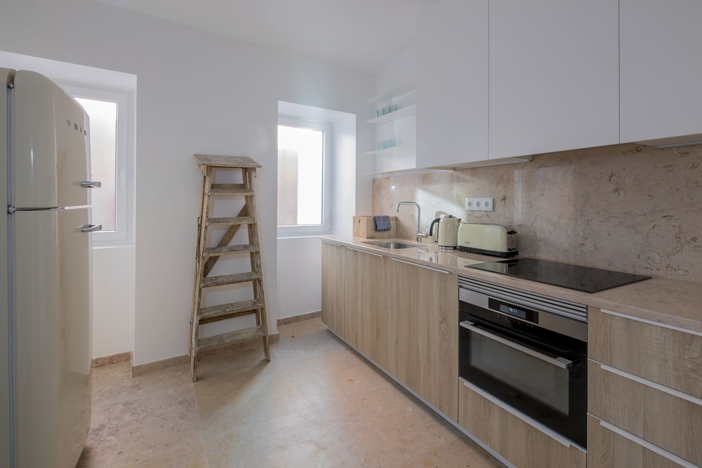 Santos Apartments by Linc