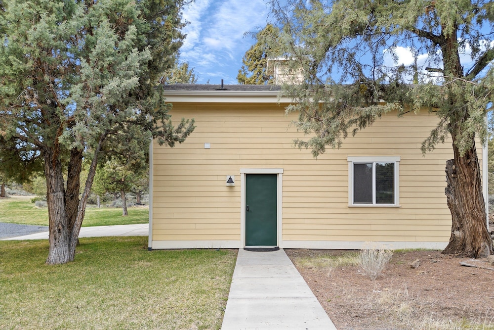 High Lowe 4 Bedroom Home