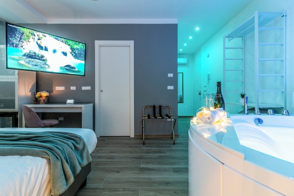 4 Star Suite SPA