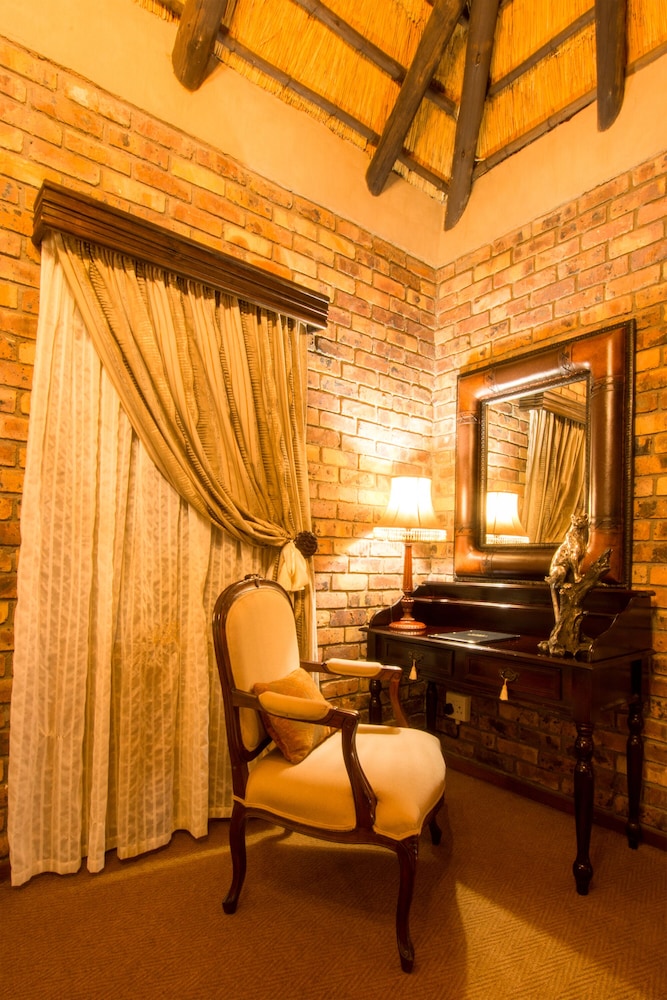 Elandela Private Game Reserve & Luxury Lodge