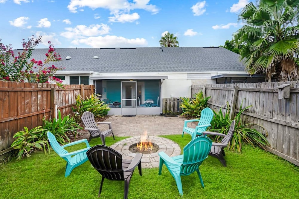 Walk to Beach Fire Pit Screened Patio Smart TVs