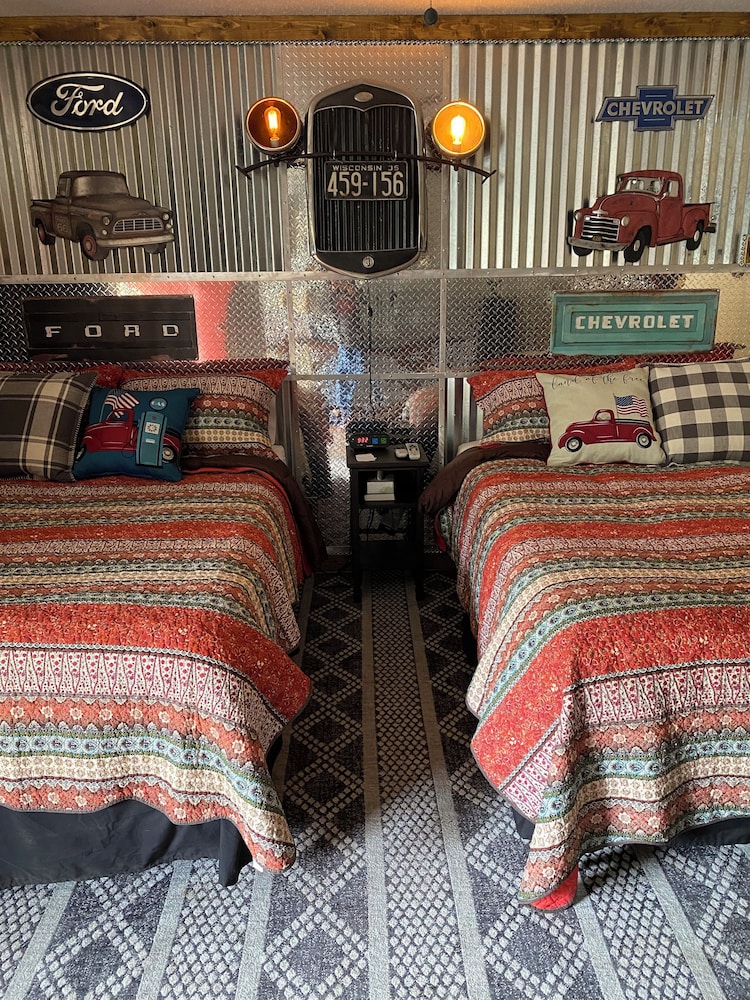 Dusty Boots Motel