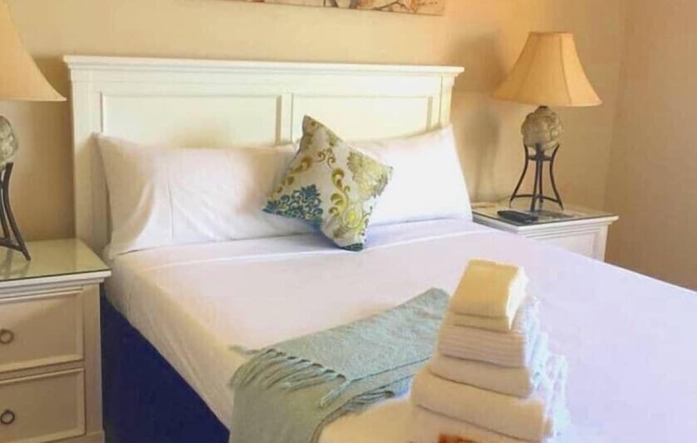 Deez Bed and Breakfast Ocho Rios view 4