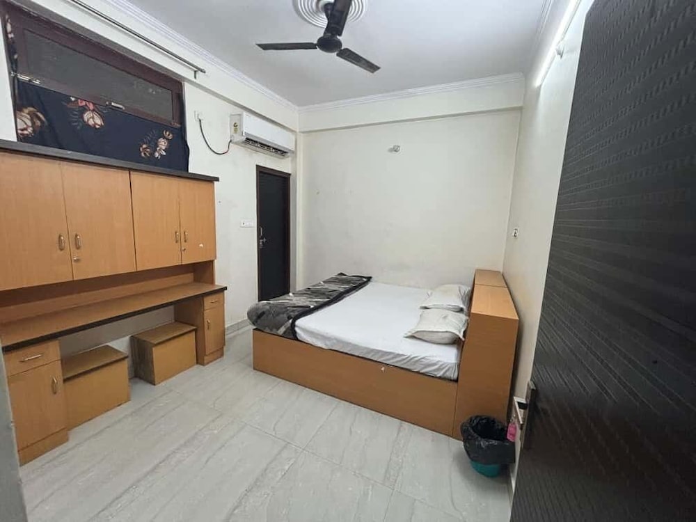 Hotel Awadh Pearl