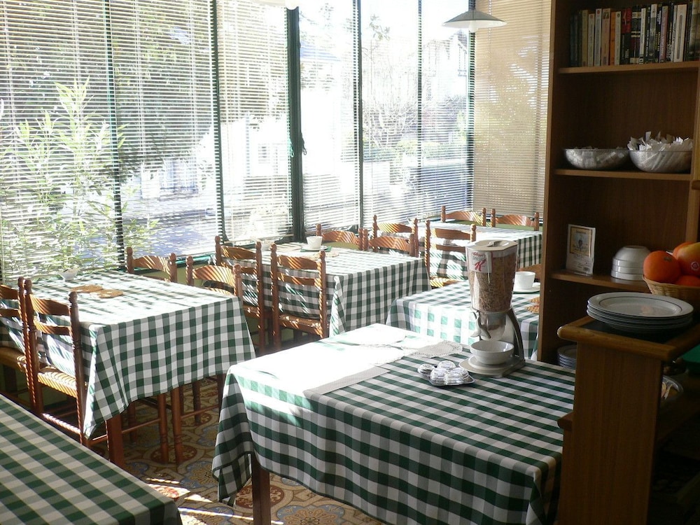 Pau Vacations - Hotel Montilleul - Property Image 11