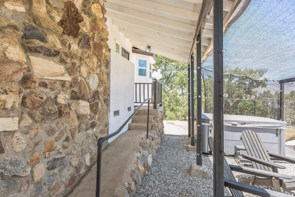 Desert Mountain Escape With Private Hot Tub 1 Bedroom Home
