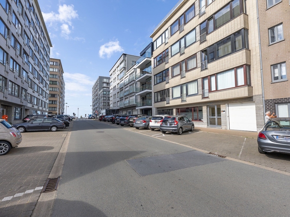 Spacious Studio Near Seafront