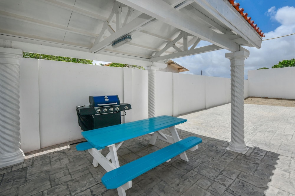 2 min Walk to Ocean - Mangel Halto Aruba
