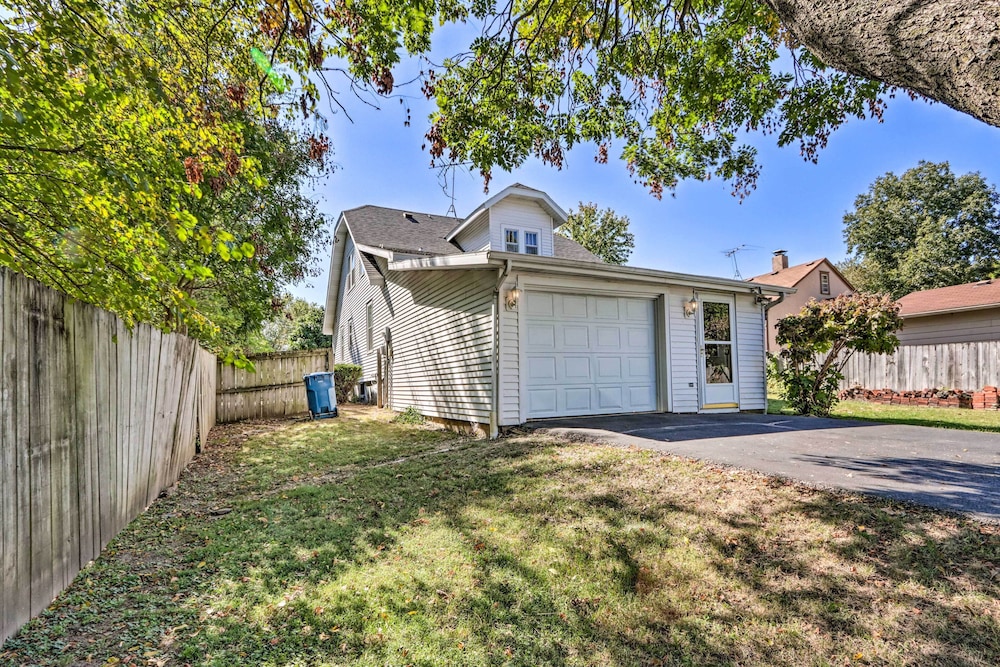 Lovely Lebanon Home: 13 Mi to Bennett Springs view 4