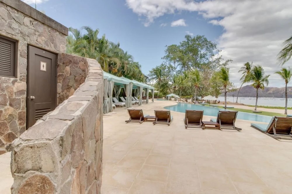Elegant Condo in High-End Resort Community with Pool and Beach Club Access