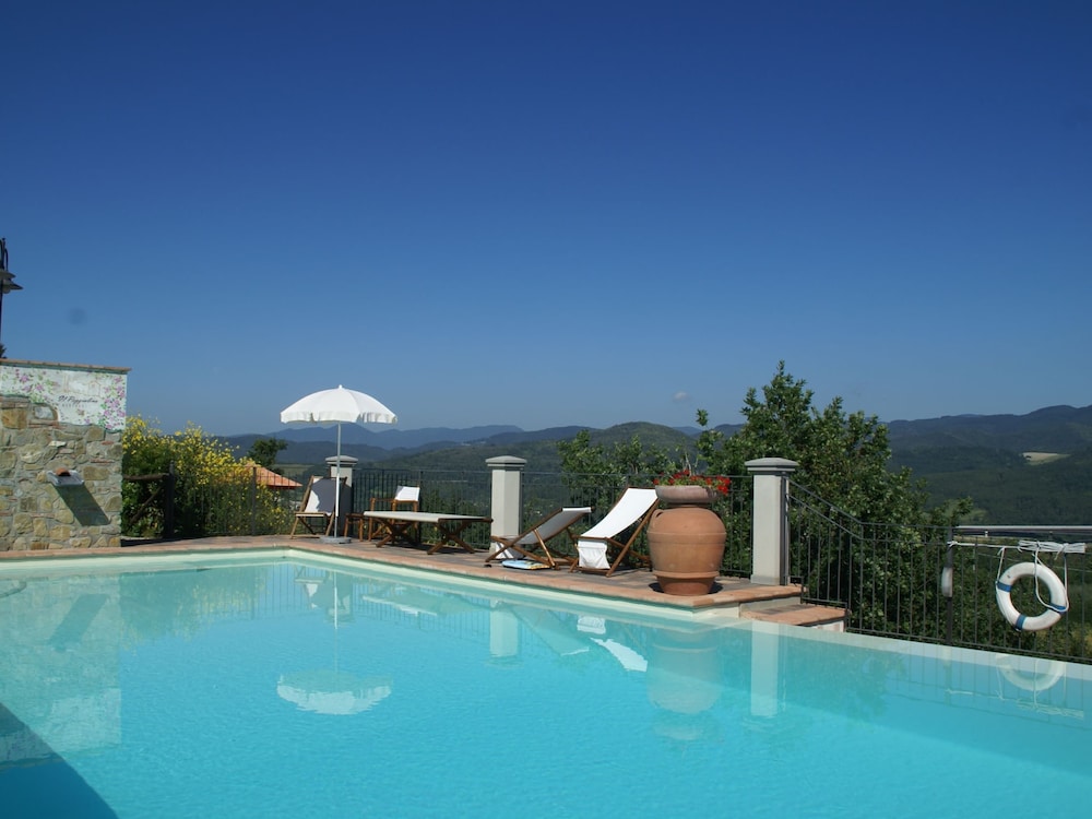 Holiday Home in Montecarelli With Pool photo 5