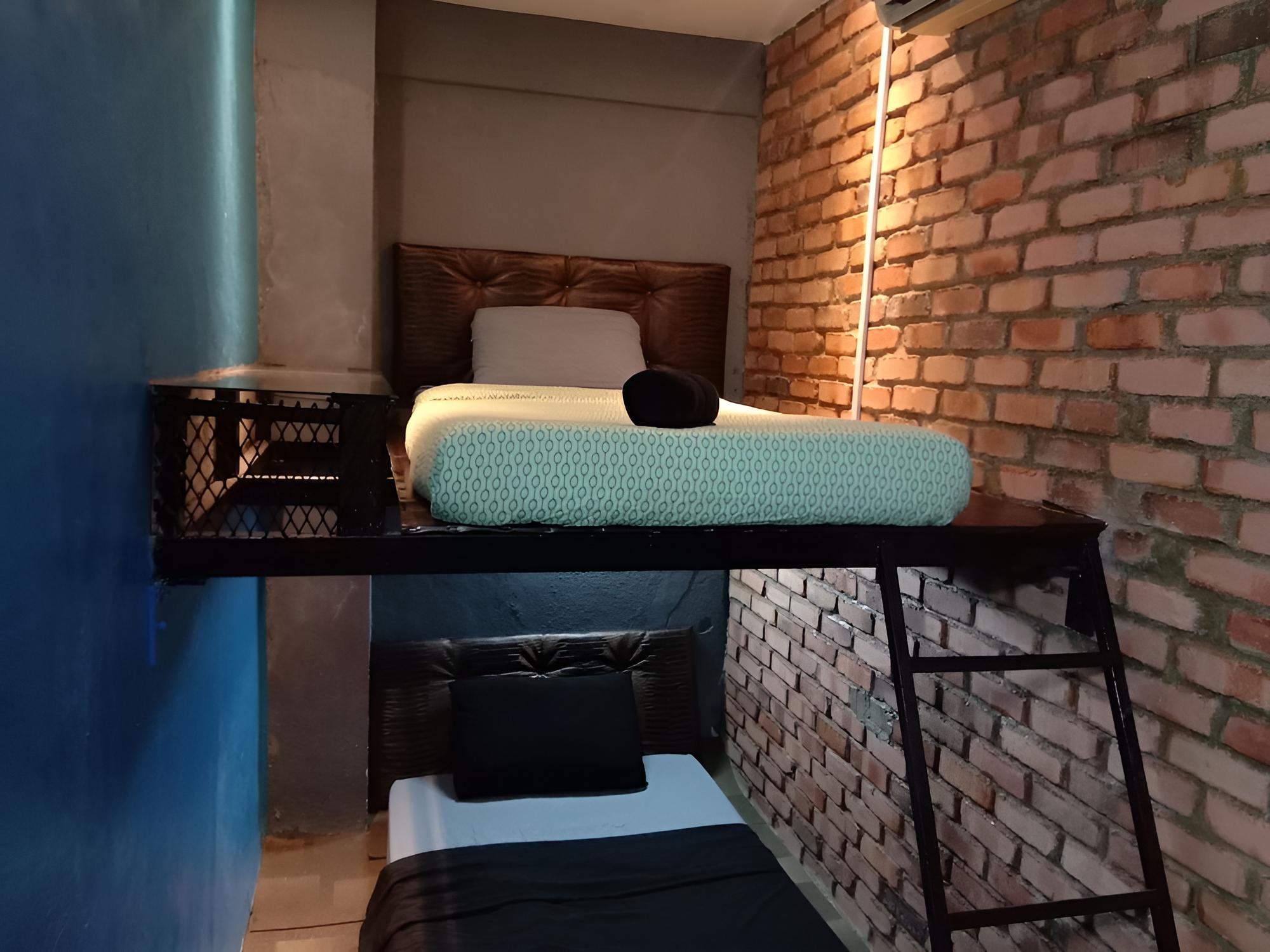 Bunker Hotel & Restaurant