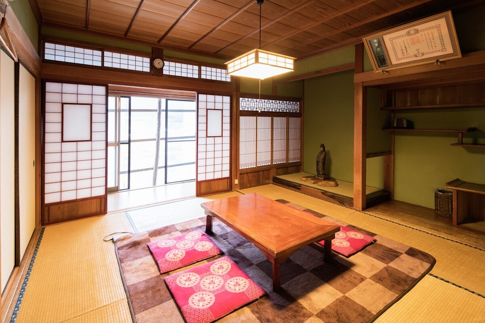 Shirakawago Gassho-house NODANIYA view 3